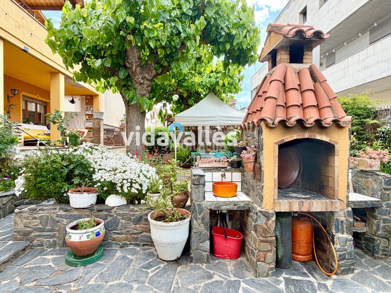 Foto f3784768-a965-4627-930b-43fb4222d5d6. Casa amb xemeneia calefacció aparcament a Cardedeu
