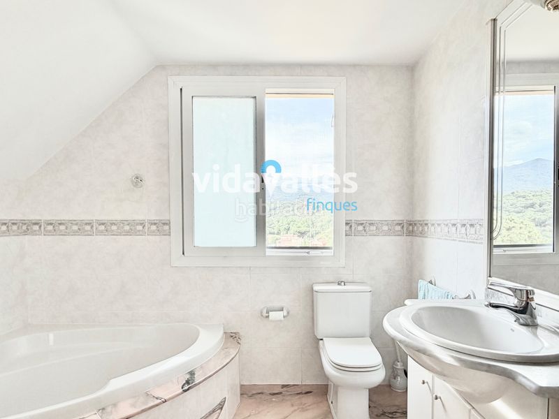 Foto b2a6107c-4319-4a60-951a-3d05c91db6c8. Casa amb xemeneia calefacció aparcament piscina a Sant Pere de Vilamajor