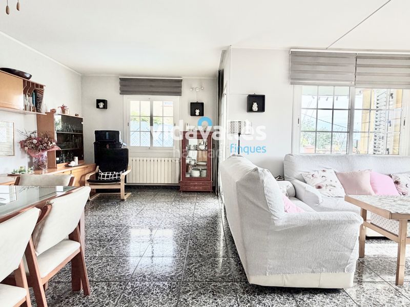 Foto b6fbfd50-5c45-46eb-808a-3b92205c75e8. Casa amb xemeneia calefacció aparcament piscina a Sant Pere de Vilamajor