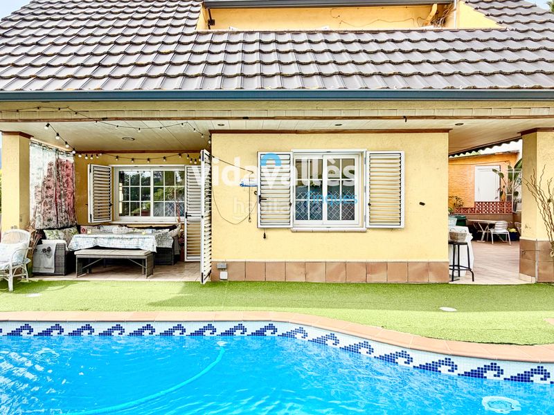Foto c261172b-9b95-474e-8048-877cf74fd083. Casa amb xemeneia calefacció aparcament piscina a Sant Pere de Vilamajor