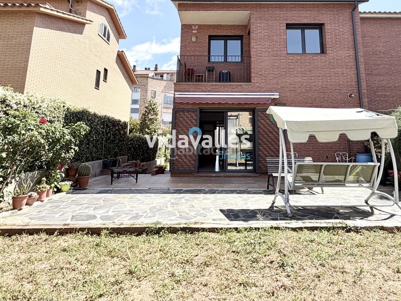 Foto 922a9692-de87-4823-b841-6c0029ae84db. Casa amb calefacció aparcament a Llinars del Vallès