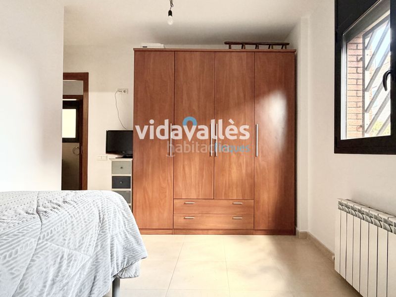 Foto 981da652-da53-423c-b4a4-d6a9310af0f3. Casa amb calefacció aparcament a Llinars del Vallès