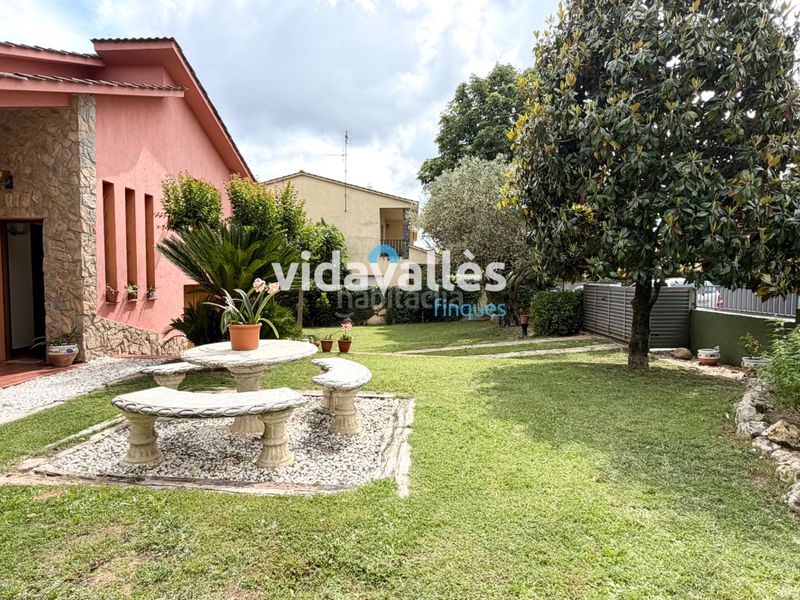 Foto a5ffe699-6371-4194-a398-d875931c018c. Casa amb xemeneia calefacció aparcament a Santa Maria de Palautordera