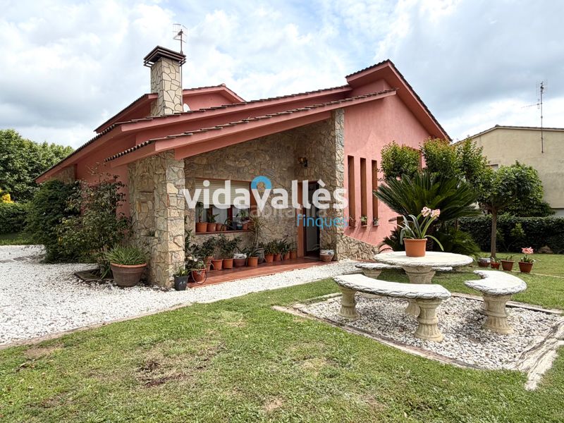 Foto be6df167-978b-46c4-86e5-0ccf372a6e85. Casa amb xemeneia calefacció aparcament a Santa Maria de Palautordera