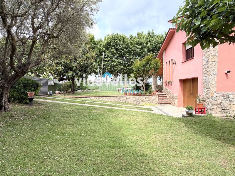Foto cd22091e-dfda-439e-801c-32c57657290f. Casa amb xemeneia calefacció aparcament a Santa Maria de Palautordera