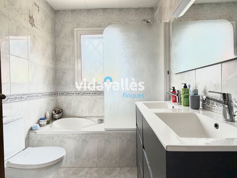 Foto d331e447-18c4-4bf7-b204-7de378b04d34. Casa amb xemeneia calefacció aparcament a Santa Maria de Palautordera