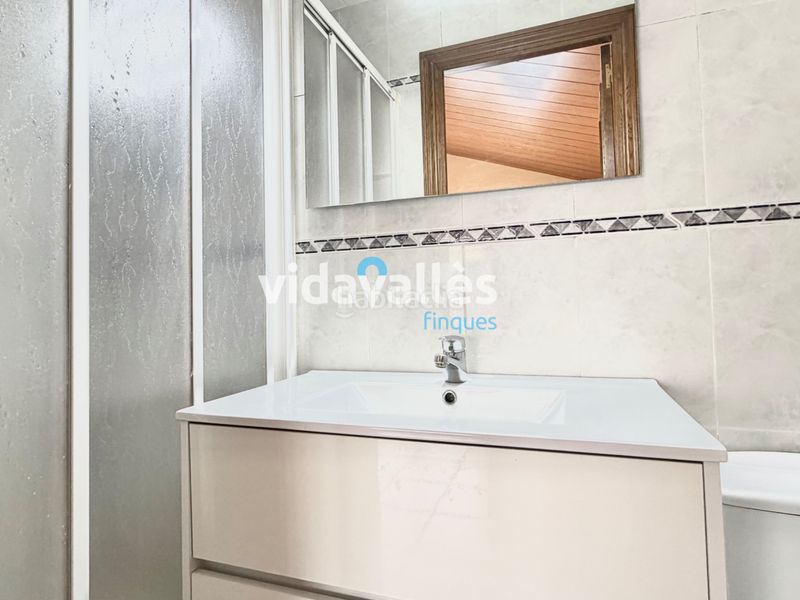 Foto fa3bb2bd-41f0-4959-976e-5eb018c85afa. Casa amb xemeneia calefacció aparcament a Santa Maria de Palautordera