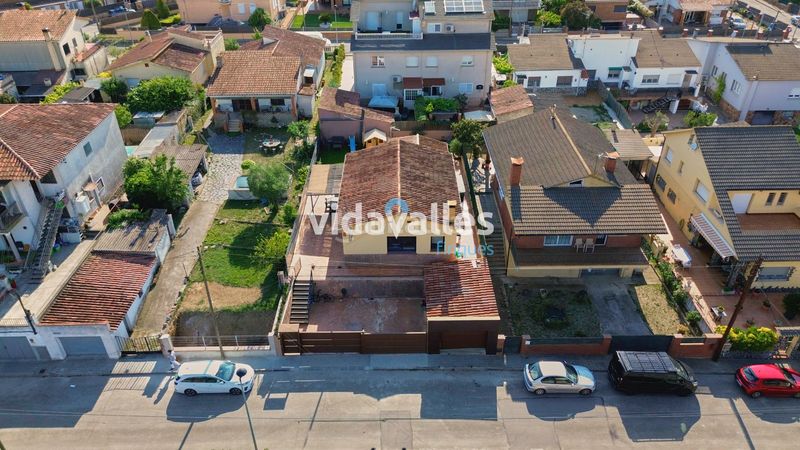 Foto 69d392f2-0b5b-4513-aab0-b1306dcaf773. Casa amb calefacció aparcament a Llinars del Vallès