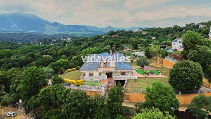 Foto 0b55396f-e60e-4725-afb4-cd2cbd78abff. Casa  a la venta en Sant Celoni