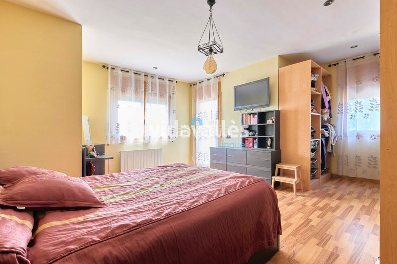 Foto 1ed25a6f-bca7-4e41-8c74-41f80d1ec691. Casa  a la venta en Sant Celoni