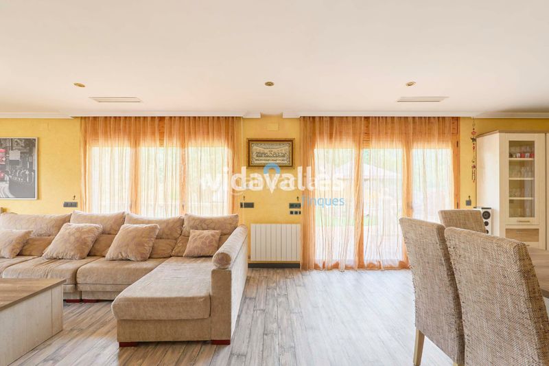 Foto 219c1cb7-1a2d-4218-ab4d-55b45126892c. Casa  a la venta en Sant Celoni