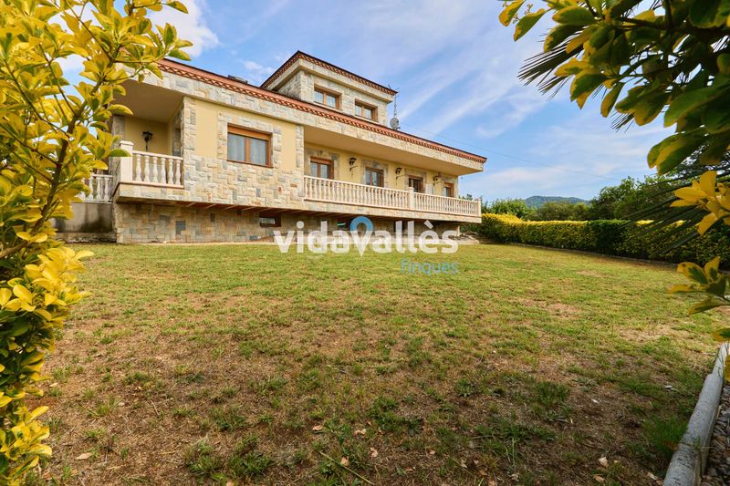 Foto 2607f6c3-8ea8-423f-b1a3-3ee15fe16d7e. Casa  a la venta en Sant Celoni