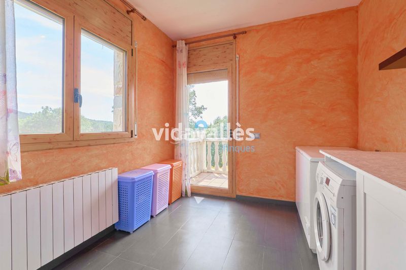 Foto bc664bda-d8a8-41e4-853a-e3f6fbb203b9. Casa  a la venta en Sant Celoni