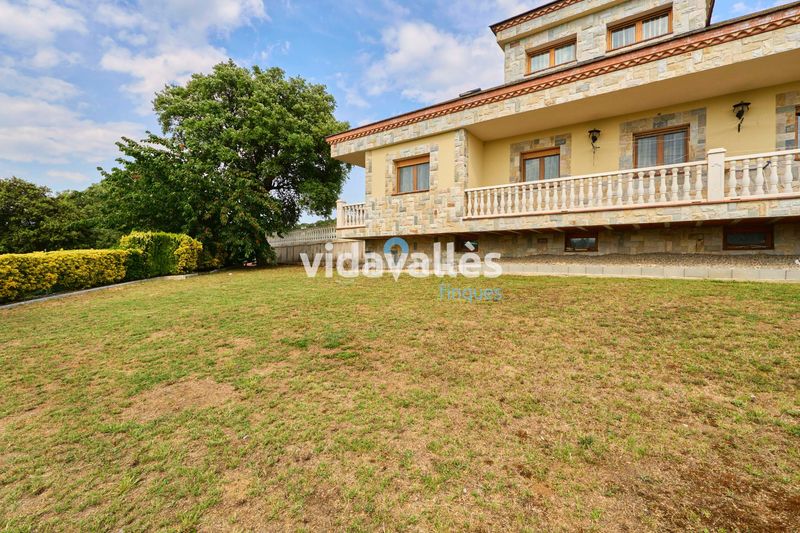 Foto c8dd7f94-58e0-4275-a129-db5eb72f6170. Casa  a la venta en Sant Celoni