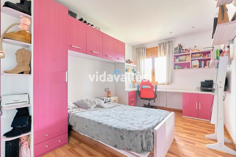 Foto e36b9f5c-0584-48a8-8f72-d23e0b10609e. Casa  a la venta en Sant Celoni