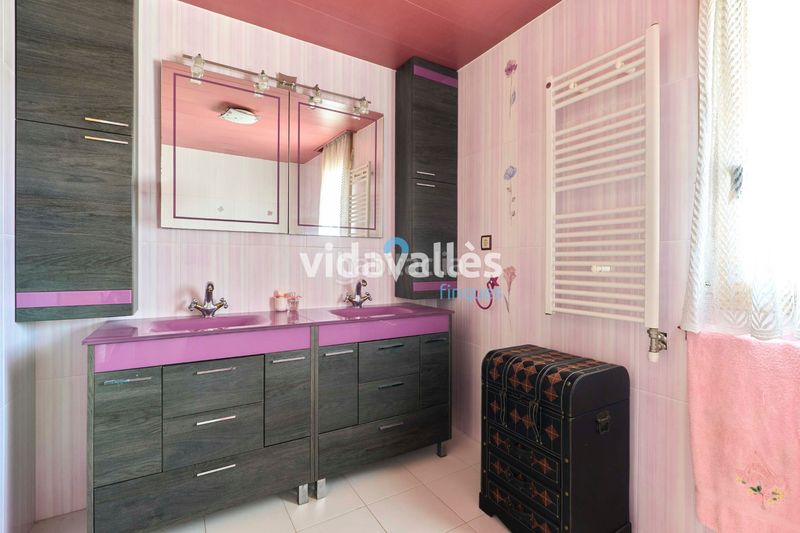 Foto ec67b998-41c0-4066-920e-adb7868657b4. Casa  a la venta en Sant Celoni