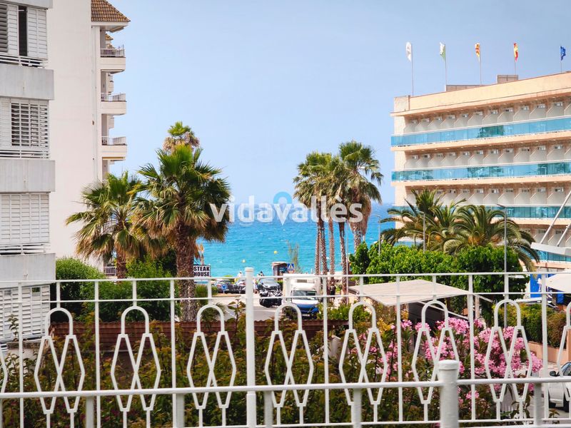 Foto d4a9fa64-5be6-4ecd-9b24-f59a1668a04b. Àtic amb aparcament piscina a Fenals Lloret de Mar