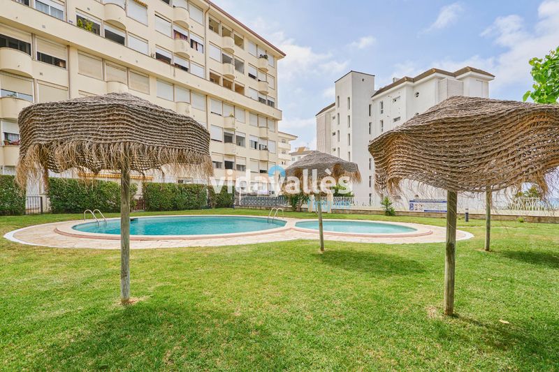 Foto fc1a9ed8-fea8-4b94-8905-525a36b6e2a0. Àtic amb aparcament piscina a Fenals Lloret de Mar