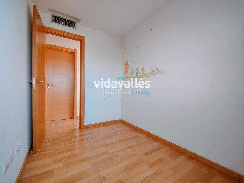 Foto 96cb6445-a1e0-42b8-9c01-70693c90fa42. Dúplex amb calefacció aparcament a Franqueses del Vallès (Les)