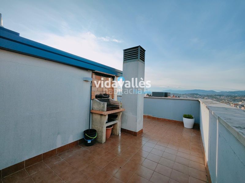 Foto bc2b9d30-fb4c-4e9e-bdad-6ecef54438b6. Dúplex amb calefacció aparcament a Franqueses del Vallès (Les)