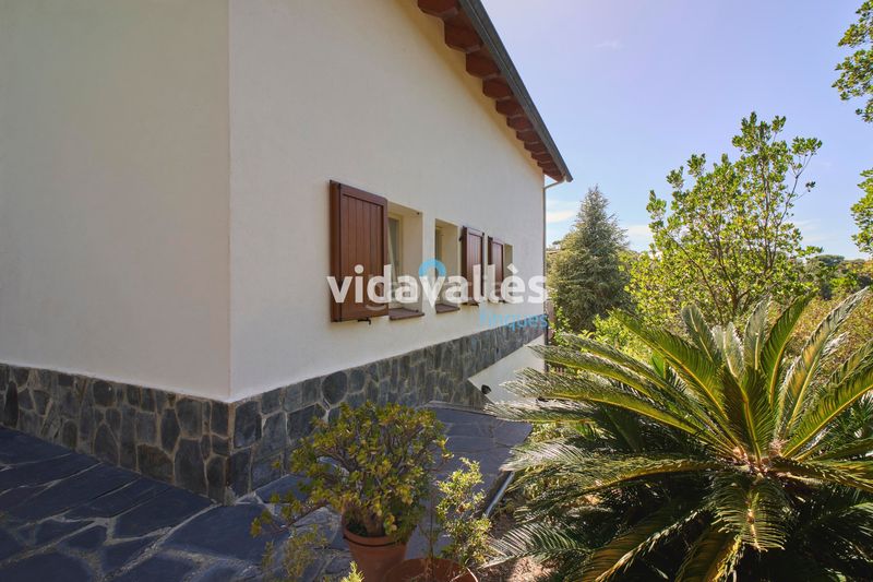 Foto 152519b9-22d1-489c-9aa5-3266b42441c4. Casa amb xemeneia calefacció aparcament piscina a Vallgorguina