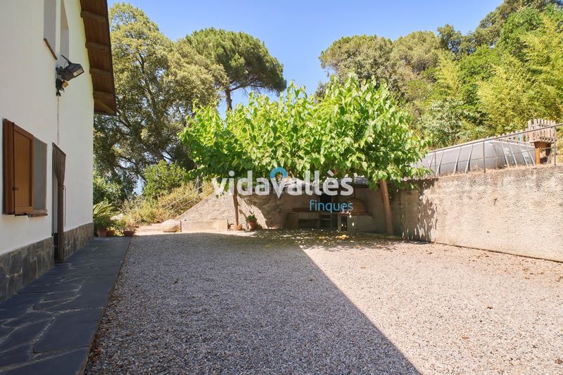 Foto 558a06c1-f397-41de-9e28-6367128ab119. Casa amb xemeneia calefacció aparcament piscina a Vallgorguina