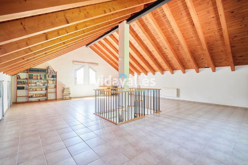 Foto cb939d5c-d1ca-4997-a009-80dd6dd14bc0. Casa amb xemeneia calefacció aparcament piscina a Vallgorguina