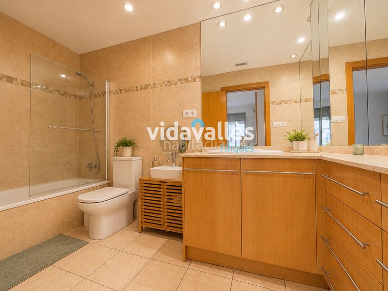 Foto 8664c9d0-1046-44bb-8b94-e3f264265818. Planta baixa amb calefacció piscina a Roca del Vallès (La)