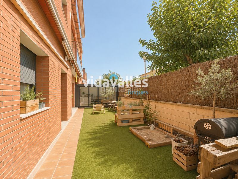 Foto 8f58b49a-976e-4000-97ac-268d08a64b59. Planta baixa amb calefacció piscina a Roca del Vallès (La)