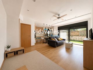 Piano terra  Carrer de velázquez. Piso a la venta en la roca del vallès