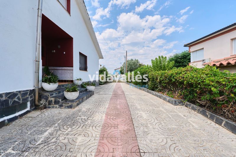 Foto 82b2451b-b0a4-476b-b807-792ea618ef3c. Casa amb xemeneia calefacció aparcament piscina a Sant Antoni de Vilamajor