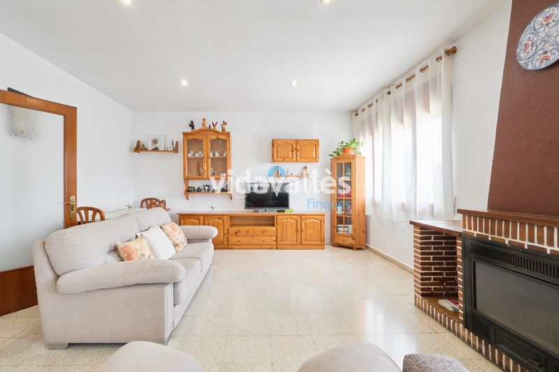 Foto b2264b83-8d4a-44e1-8128-8e796478a771. Casa amb xemeneia calefacció aparcament piscina a Sant Antoni de Vilamajor