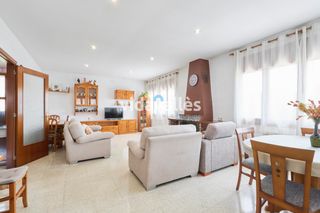 Maison  Carrer del montseny. Casa a la venta en sant julià d'alfou