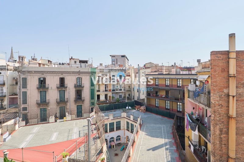 Foto 7cf542f7-30f9-4a7f-b93a-104d1be7b7a4. Àtic amb calefacció a Gòtic Barcelona