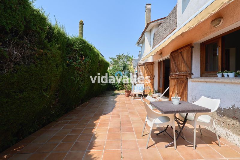 Foto 08b10ab0-4b88-4523-a7ba-ac79740c3700. Casa amb xemeneia calefacció aparcament a Cardedeu