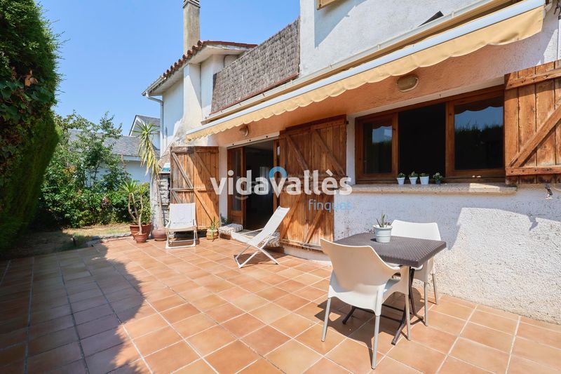 Foto 1f5f0a6e-99b4-4e11-97df-0c59fd9707d6. Casa amb xemeneia calefacció aparcament a Cardedeu