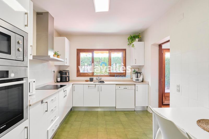 Foto ace8b871-ce28-4212-8181-68ef765da074. Casa amb xemeneia calefacció aparcament a Cardedeu