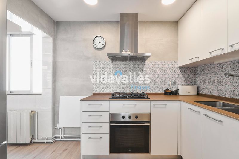 Foto c7188952-4e17-4357-a827-0573872a353a. Àtic amb calefacció a Font Verda Granollers