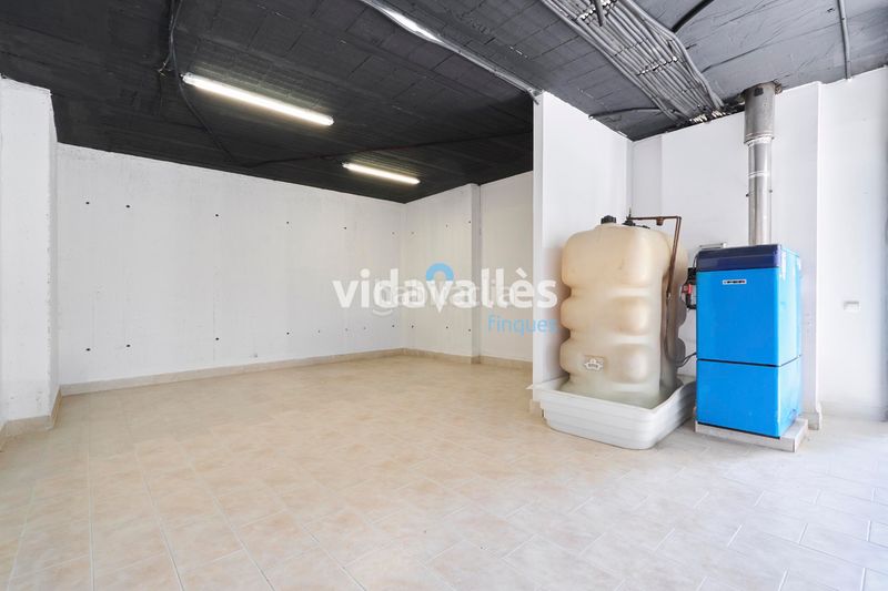 Foto b50d9d7b-f97a-4bf8-9c17-f9670a084c26. Casa amb calefacció aparcament a Llinars del Vallès