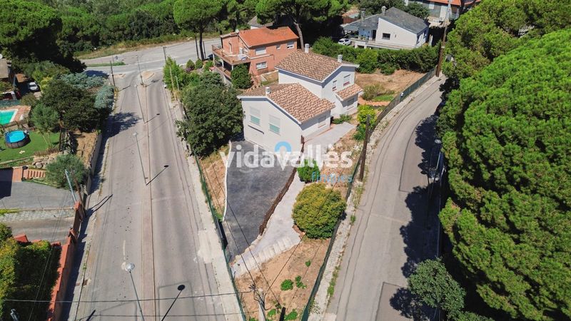 Foto bab30805-e764-4fb3-a7d4-0e68767d860d. Casa amb calefacció aparcament a Llinars del Vallès