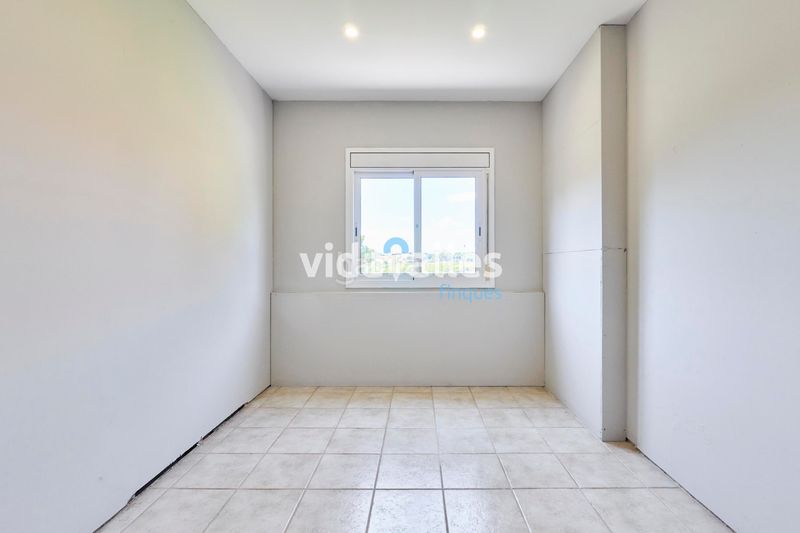 Foto bd6ed522-2a5e-4960-9375-ee837a39566b. Casa amb calefacció aparcament a Llinars del Vallès