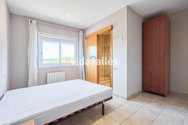 Foto e4b2c773-eb2d-44ad-a64f-ef3c577f0547. Casa amb calefacció aparcament a Llinars del Vallès