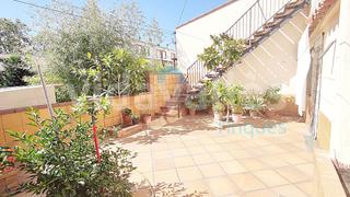 Casa adossada  Carrer doctor martí. Casa con muchas posibilidades