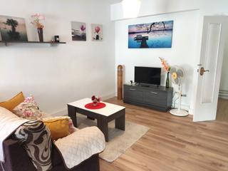 Piso  Carrer de guardamar. Reformado  de lujo con ascensor y balcón amplio,  112 m2, zona c