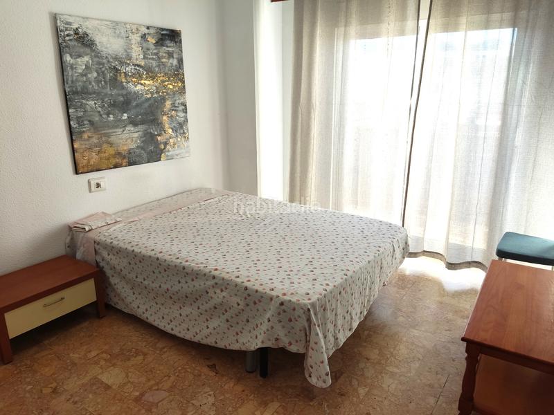 Foto ab14f570-f525-43d1-992e-f92970d014d3. Piso con 4 habitaciones, dos balcones, salón con aire acondicionado en Gandia
