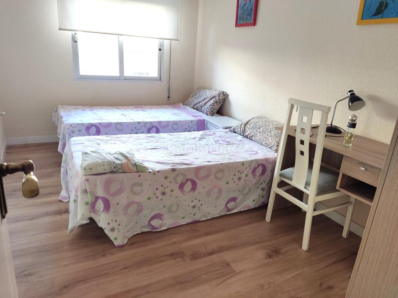 Foto c7deaa8f-6d94-4eec-9f4d-0f4be4161bc7. Alquiler apartamento piso de lujo con ascensor de 3 habitaciones y dos baños y terraza en Gandia
