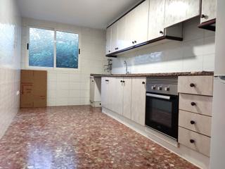 Pis a Benipeixcar - El Raval. Piso muy completo con ascensor en excelente zona