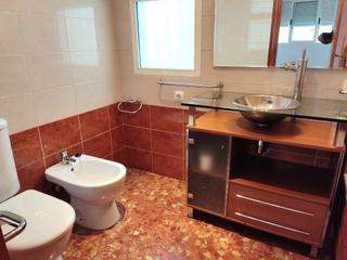 Rent Flat in Benipeixcar - El Raval. Piso con 4 habitaciones, 2 baños y ascensor.