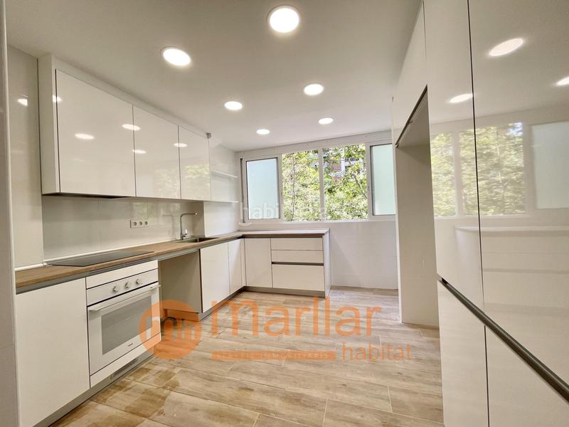 Foto b19a8fa4-66d6-44fc-a175-882a3eaff6bc. Appartamento con parcheggio in Sant Martí de Provençals Barcelona