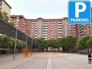 Aparcament cotxe a Porxos
